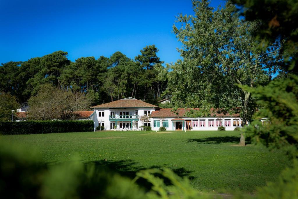 Domaine Du Pignada Hotel Boucau Exterior photo